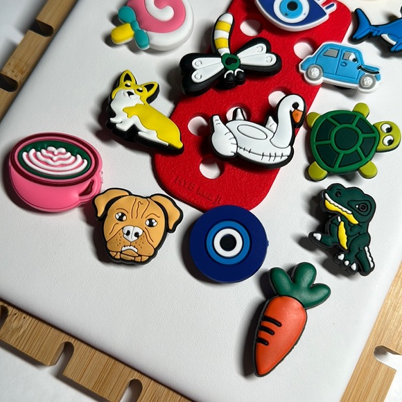 Croc Charms Random Selection - #132 - Picture 2 of 3